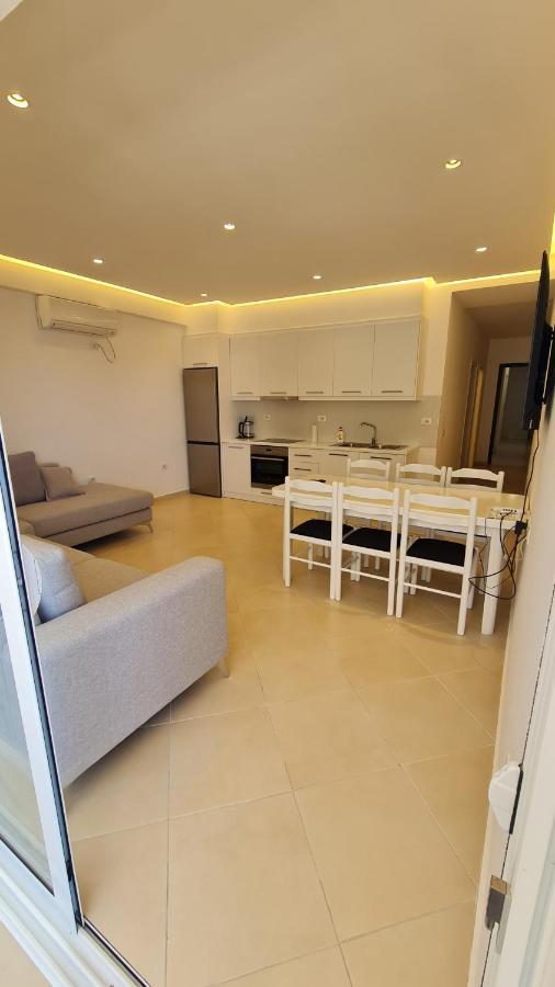 Sea And City View Apartment Саранда Екстер'єр фото